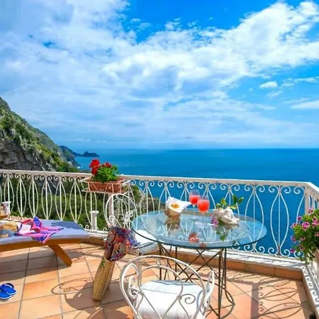 Seaside Villa *