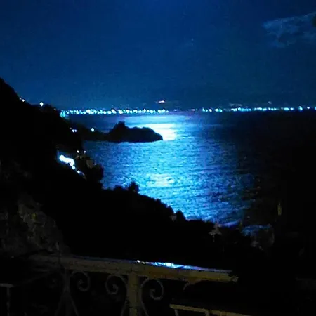Seaside Villa *